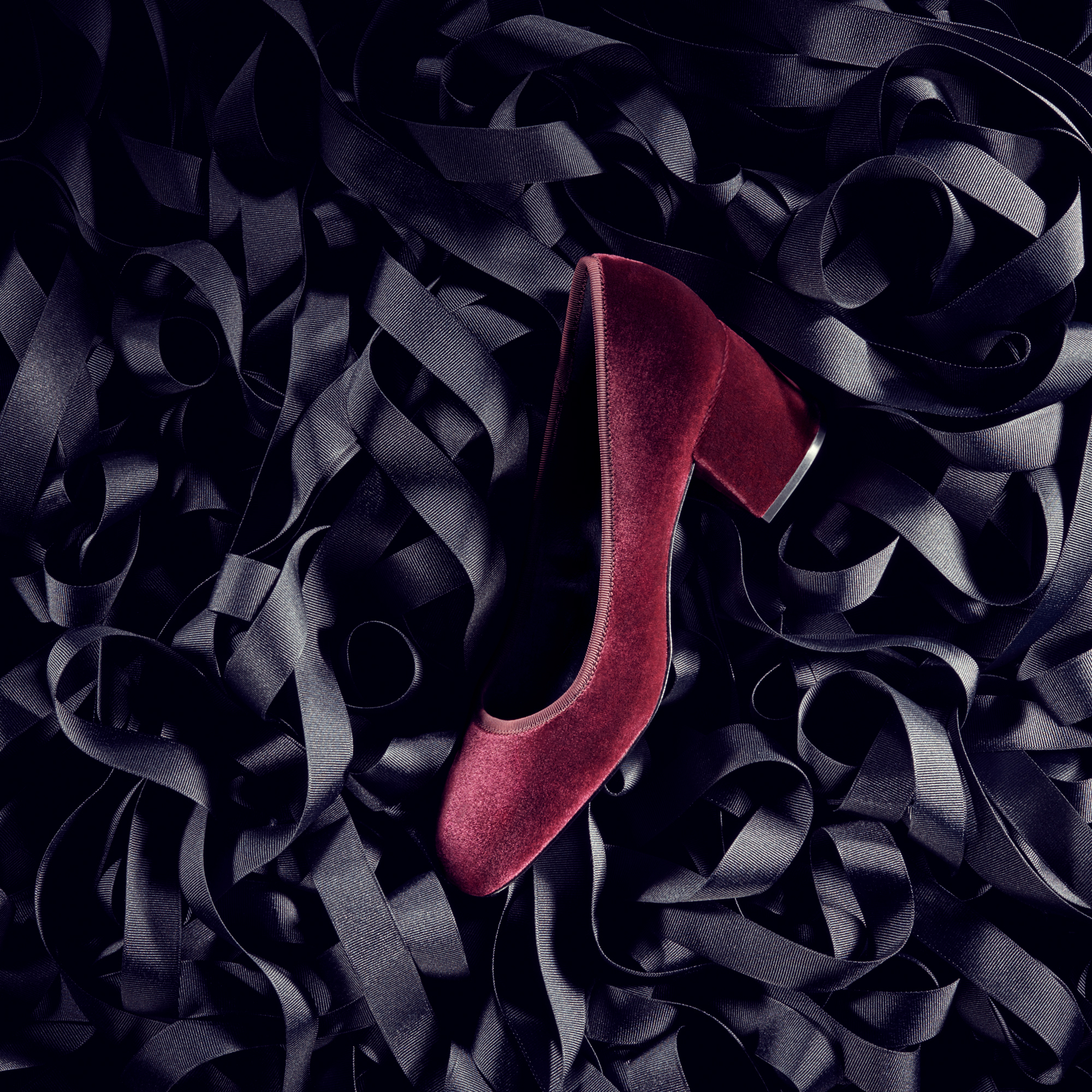 SSLPJ000000CB_SH28_011_HERO_NO_RIBBON_F1A_COLOR